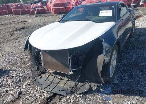 2019 Chevrolet Camaro 1Ls z USA, uszkodzony, nr VIN 1G1FB1RXXK0115534